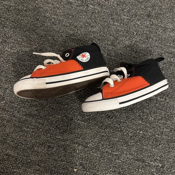 Converse Infant Boys Chuck Taylor All Star Ollie Mid Sneakers Red Size 8 - Picture 2 of 7